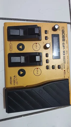 Pedaleira Boss GP-10