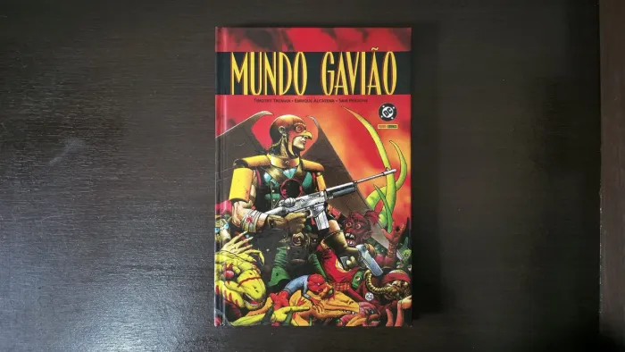 Mundo Gavião - DC Comics - HQ Panini
