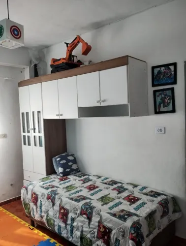 Guarda roupa infantil/juvenil