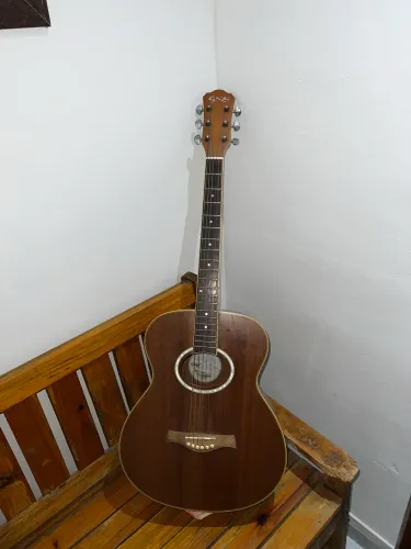 Violão seizi, semi acústico 