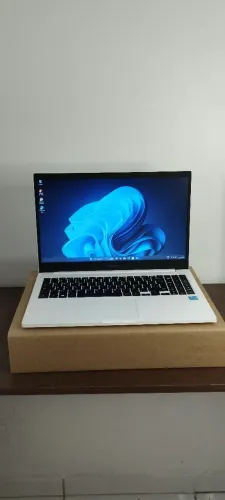 Notebook Samsung sem detalhes 