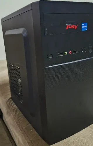 GABINETE À VENDA