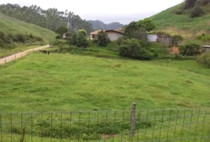 Sítio Pronto com Escritura pública água, casa galpão aceito 150 de entrada 