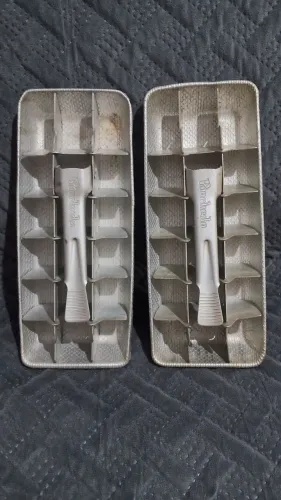 Forma de gelo de aluminio rochedo antiga
