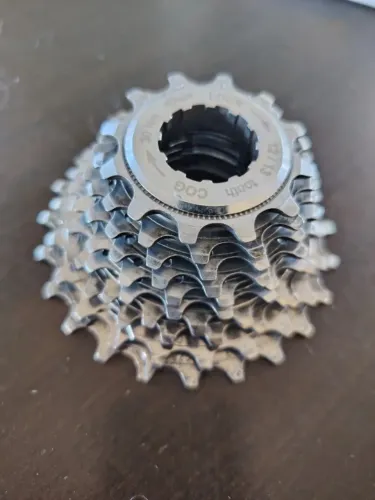 Cassete Campagnolo Chorus 12/23 de 10v, gaiola de titanium e em perfeito estado