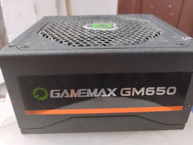 Fonte Gamemax GM650, 650W, 80 Plus Bronze