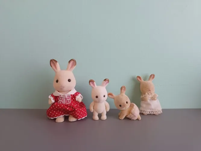 Lote coelhos chocolate sylvanian families