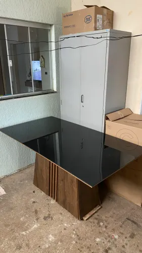 Vende-se mesa 4 lugares