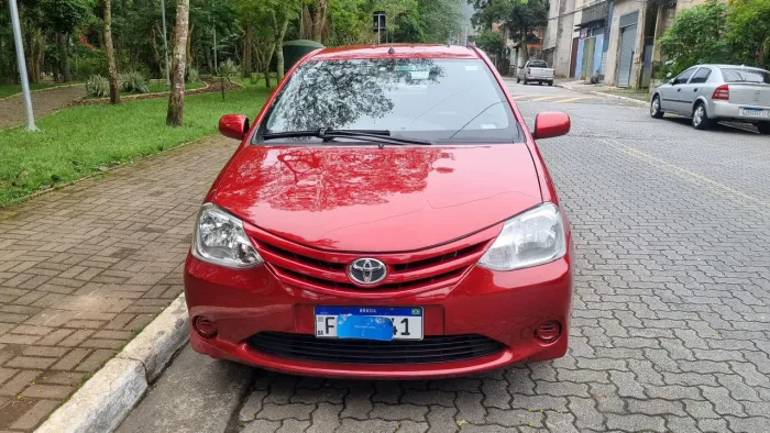 Toyota Etios XS 1.3 Flex 16V 5P Mec. 2013