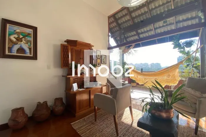 Casa à Venda - Panamby, 3 Quartos, 260 m2