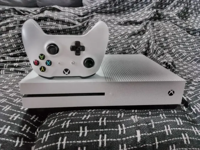 Xbox One S