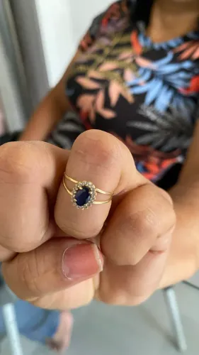 Vendo um anel de ouro 18 para formatura de pedagogia