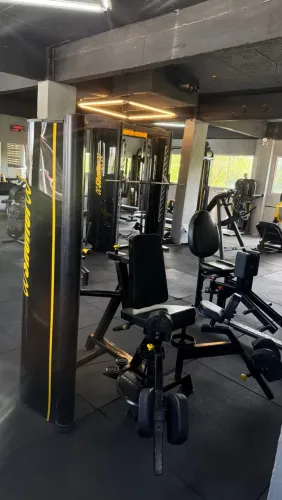 Vende se Academia de musculação completa 