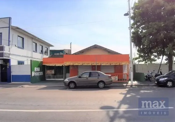 Amplo terreno em localização privilegiada no Centro da Cidade, 306 m²