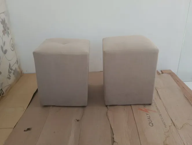 PUF FEITO EM SUEDE PREMIU VENDO 2 POR 350.00