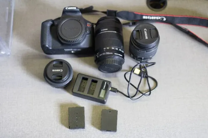 Kit Canon EOS T7 + 3 lentes + 3 baterias ? Excelente para fotografia