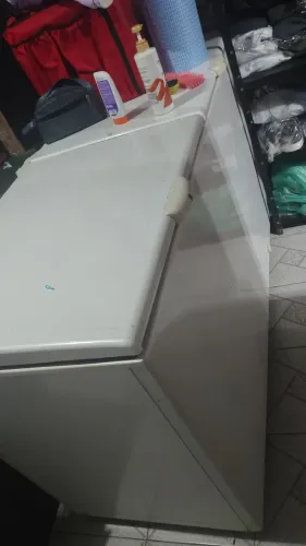 Freezer mateal frio usado poucas vezes 