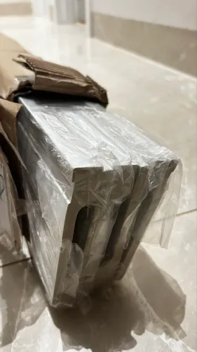 Rodapé de poliestireno de sobrepor