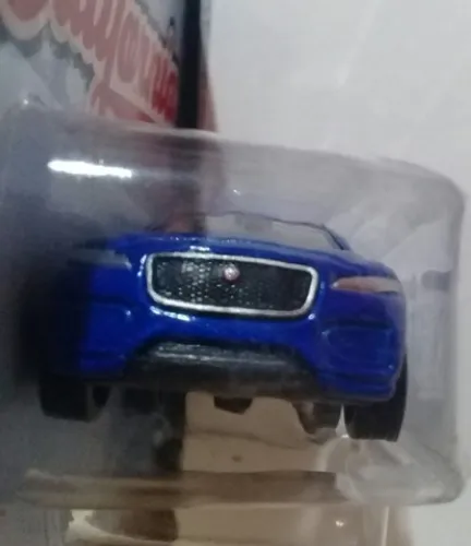 Miniatura 1/64 nova, Jaguar P-Pace