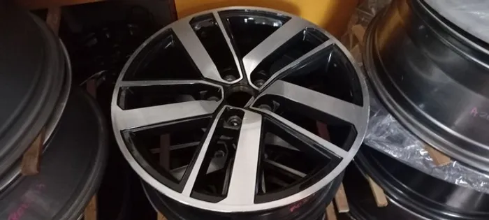 Roda VW Fox aro 16 original unidade valor mínimo consulte o jogo 