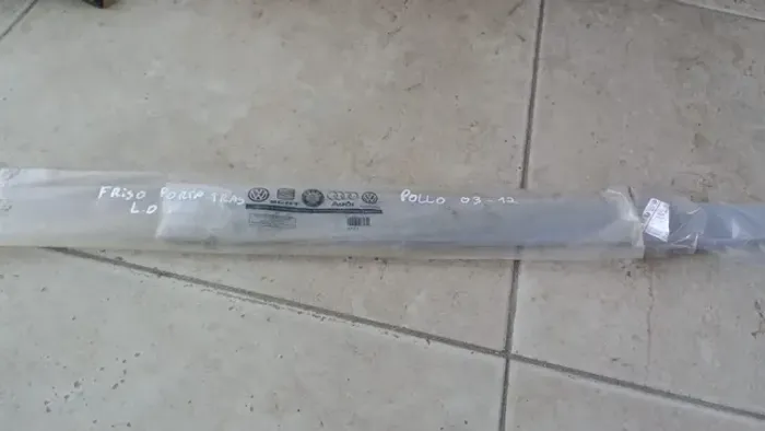 Friso Porta traseira direita VW Polo 2003 / 2012