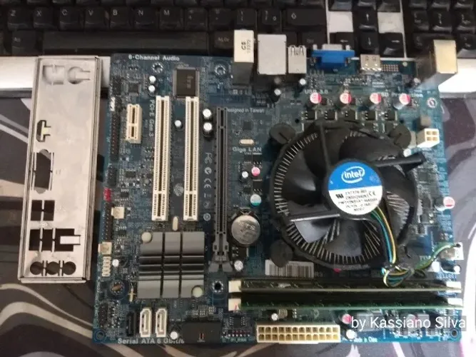 Kit Positivo B75 com intel Core i5-3330 3.0Ghz/B75-hdmi/8gb-ddr3/cooler, pasta e espelho