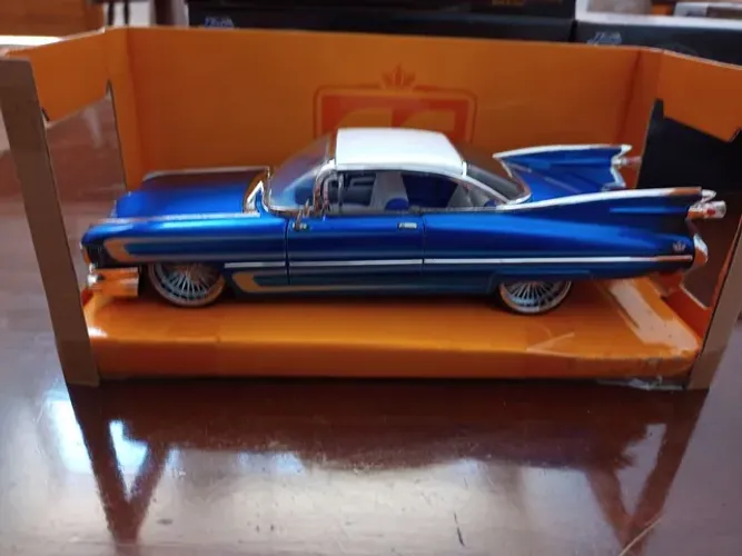 miniatura jada 1/24 Cadillac