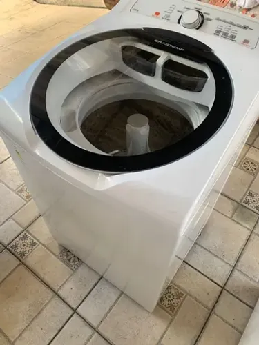 Vendo máquina de lavar roupa com garantia 3 meses aceito cartão de crédito ou débito
