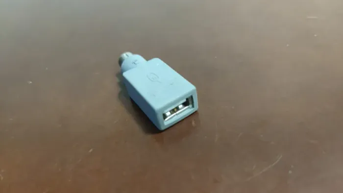 Adaptador Mini Din Macho para USB tipo A