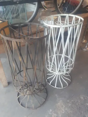 Vários Suportes de Ferro Para Vaso e Arranjo de Flores 