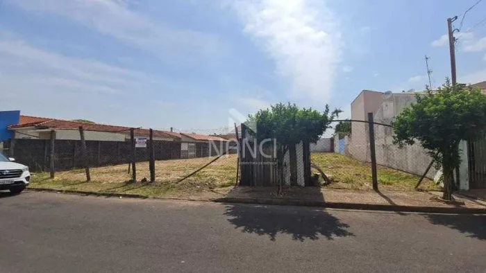 Locação de Terreno / Residencial na cidade de Rio Claro