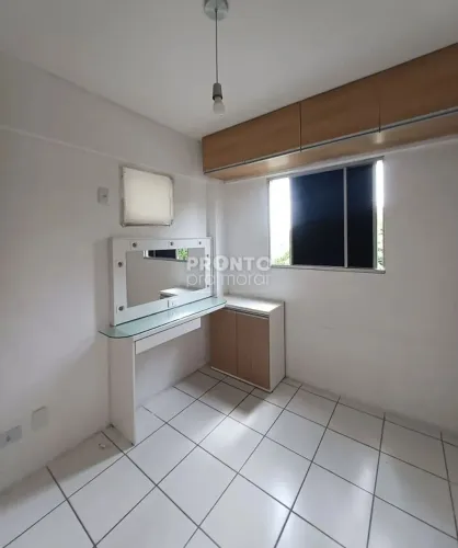 Imóvel para venda possui 47 metros quadrados com 2 quartos em Timbí - Camaragibe - PE