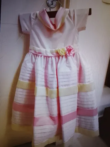 Vestido infantil rosa e amarelo