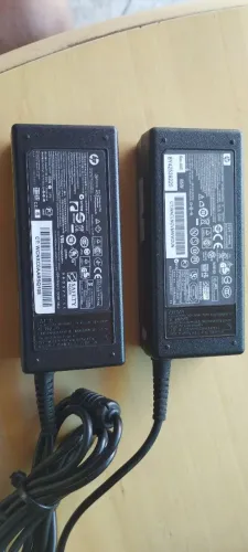 Carregador HP original sem agulha central no conector 