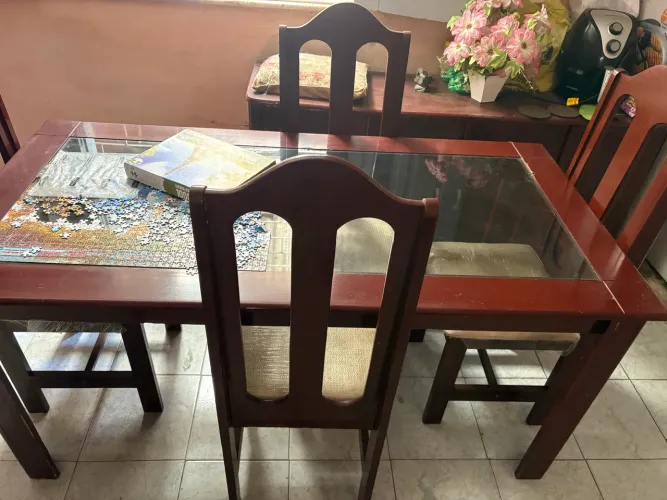 MESA de madeira COM VIDRO GRANDE - LEIA A DESCRIÇÃO