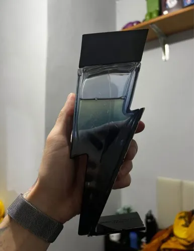 Perfume Bad Boy cobalt 150ml contém 85