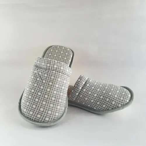 Pantufa Chinelo de Quarto Quadriculado Cinza Unissex Estilo e Conforto em Casa - M (37/38)
