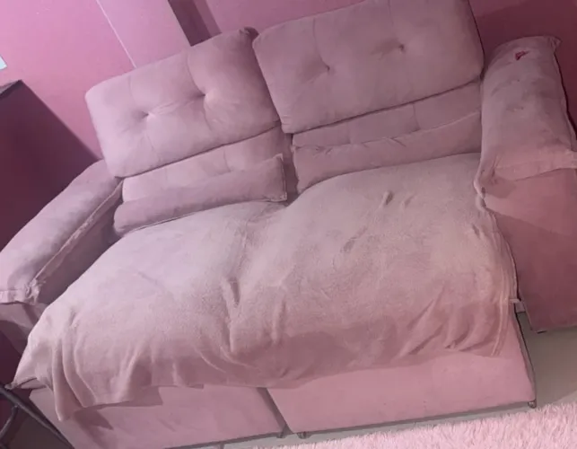 Vendo sofá rosa Veneza reclinável e retrátil 