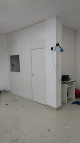 Divisória eucatex Drywall Forros modulares mesas prateleiras