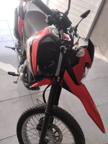 moto bem conservada qualquer coisa ZAP *16