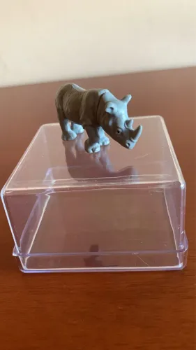 Coleção kinder ovo natoons rinoceronte 