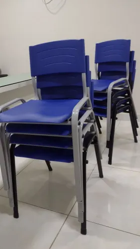 09 Cadeiras escolares azul Adulto