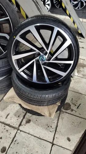 aro 18 novas pneus 185 35 18 kitzinho carnaval creme 
