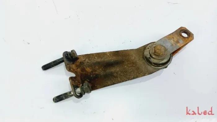Suporte de Tubo de Escapamento Saveiro/Gol/Parati 1.6 G3 99-05