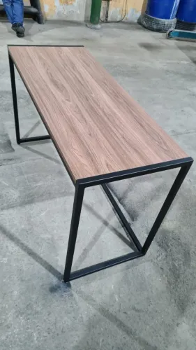 Mesa Industrial escritório