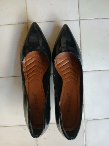 Sapatos Bebece Femininos em Couro Sintético