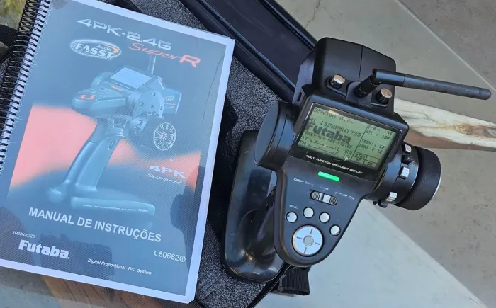 Radio futaba 4pk para automodelo