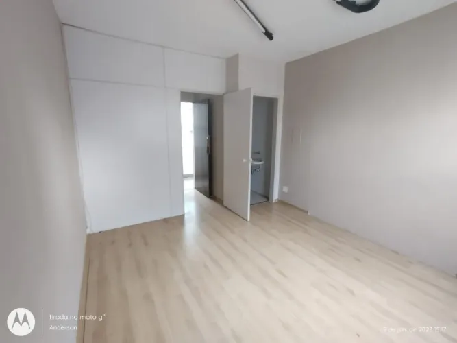 Aluga-se Sala Comercial, 20 m², no bairro Santa Efigênia - Em Excelente Localização!