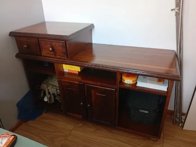 Vendo rack de madeira