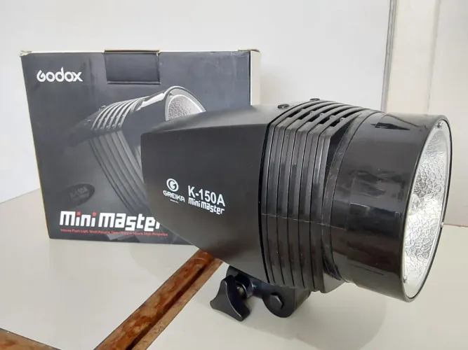 PROMOÇÃO!  Flash Tocha P/ Estúdio Fotográfico Godox Greika K150a